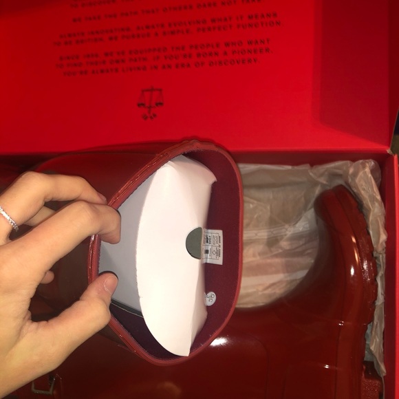 Women’s size 7 Hunter Rainboots - Picture 2 of 8